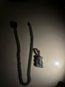 MOISSANITE 20in CUBAN AND JESUS PIECE(PASS DIAMOND TESTER)