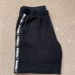 Puma shorts. XL
