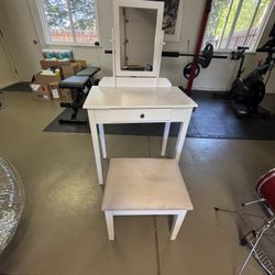 White Makeup  Vanity 2  Pieces Like New . 16 X 28 X 50 tall 