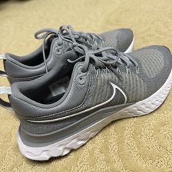 Nike react infinity run size 10.5