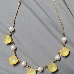 Faux Yellow Stone And Faux Pearl Necklace 