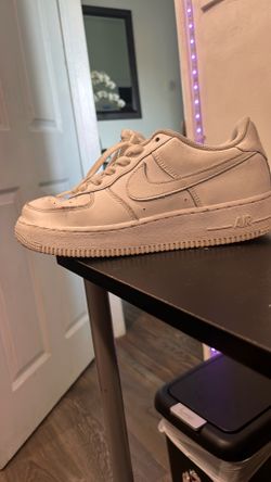 6 1/2 Air Force 1s size 6.5