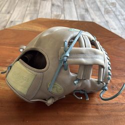 Rawlings 11.5 heart of the hide