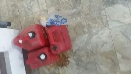 3 gas cans