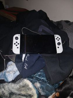 Nintendo Switch OLED Model HEG-001 Handheld Console - 64GB - White