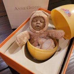 Anne Geddes Newborn Infant Doll in Egg Plush 9in