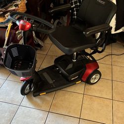Senior GoGo Elite Traveler Scooter