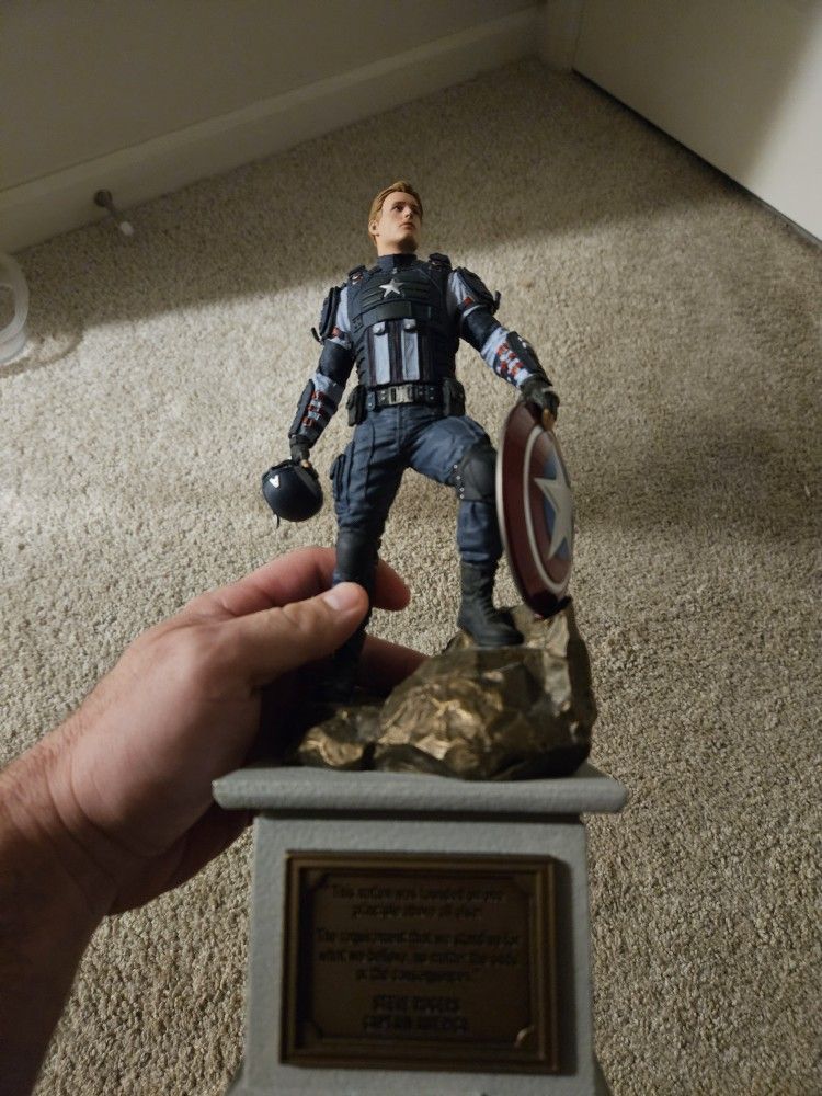 Captain America Statue 
