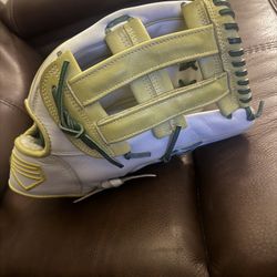 LA Empire Slowpitch Softball Glove 