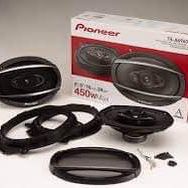 Pioneer 6x9” Speakers Installed