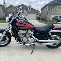1999 Honda Magna