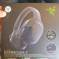 Brand New Never Used Razor Studio Head Phones