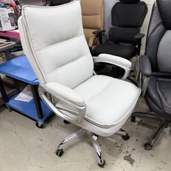 La-Z-Boy Jenkins Ergonomic Bonded Leather Executive Big & Tall Chair, 400 lb. Capacity, White