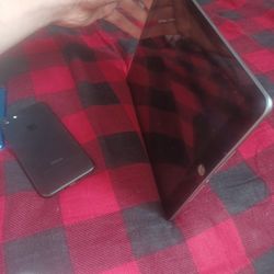 Apple tech lot