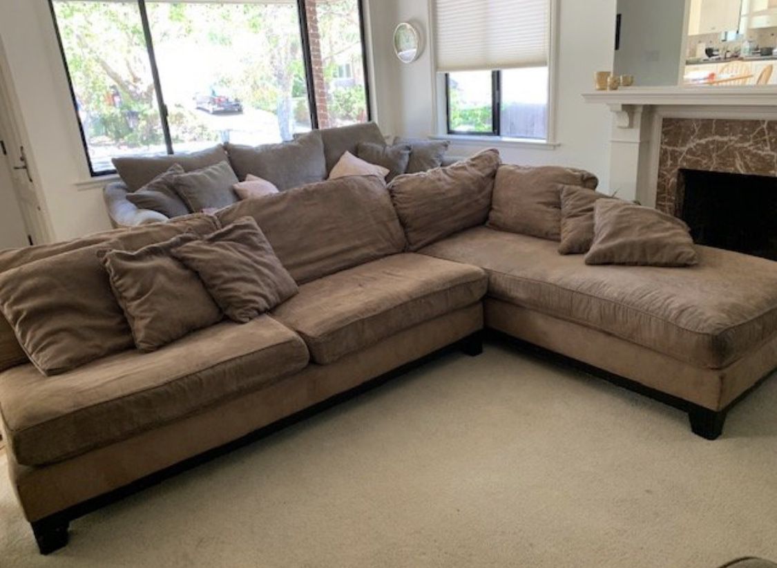 Brown Sectional Couch/Sofa