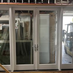 Double Door With sidelights