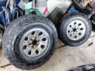 2 17" Chevy or GMC wheels