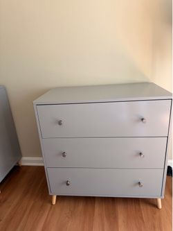 Delta Children Jordan 3 Drawer Dresser + 2 drawer dividers free