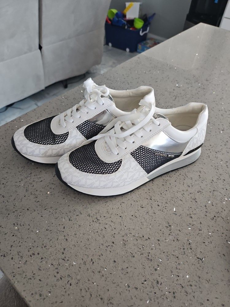 Michael Kors Sneakers Womans Size 8
