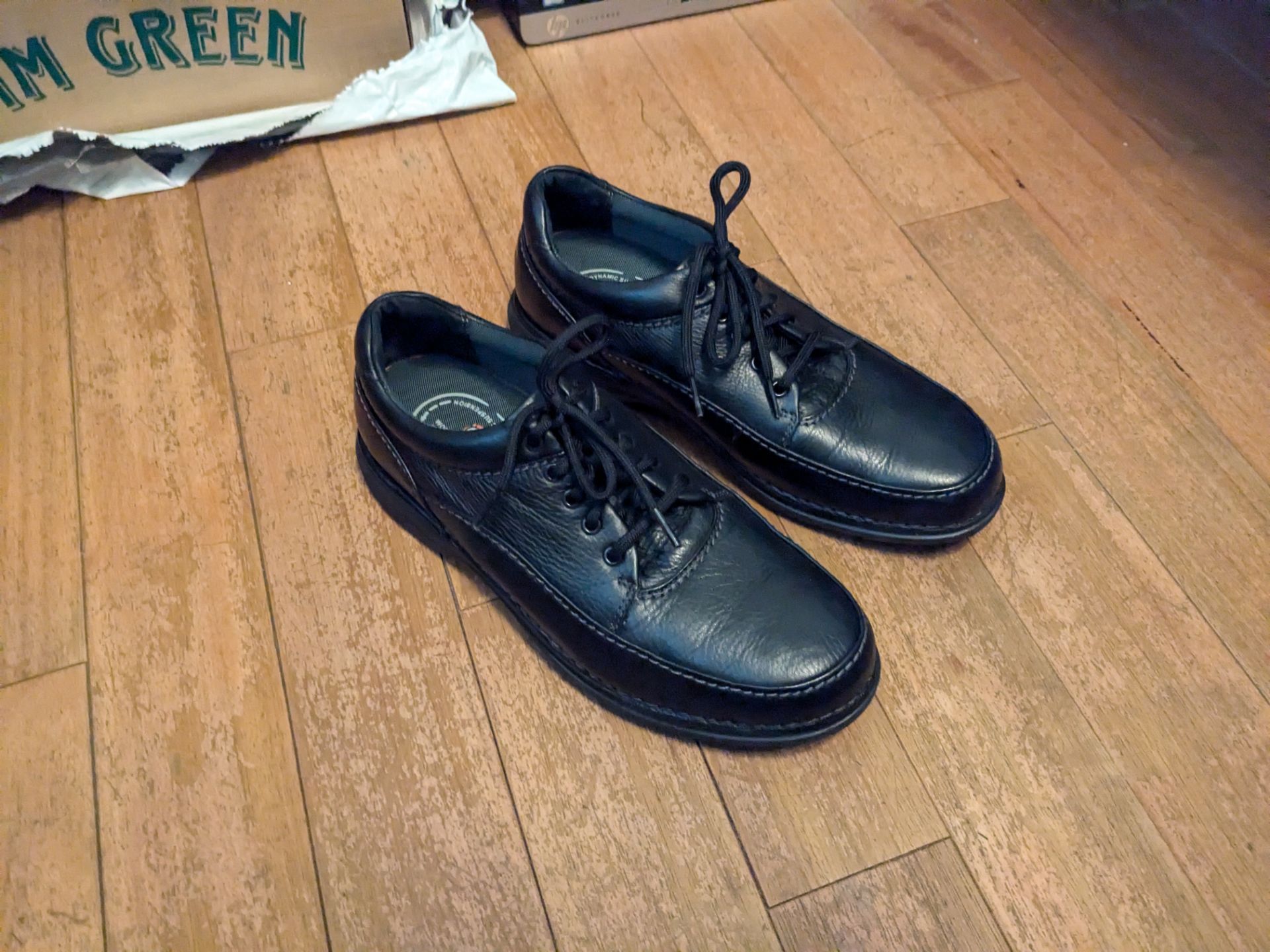 Men's Rockport leather shoes, New, size US 10.5 Wide