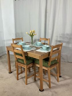 Compact Kitchen Dining Table with 4 Chairs PERFECT FOR APARTMENT