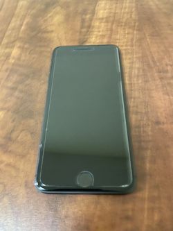 iPhone 8 Plus – 64GB