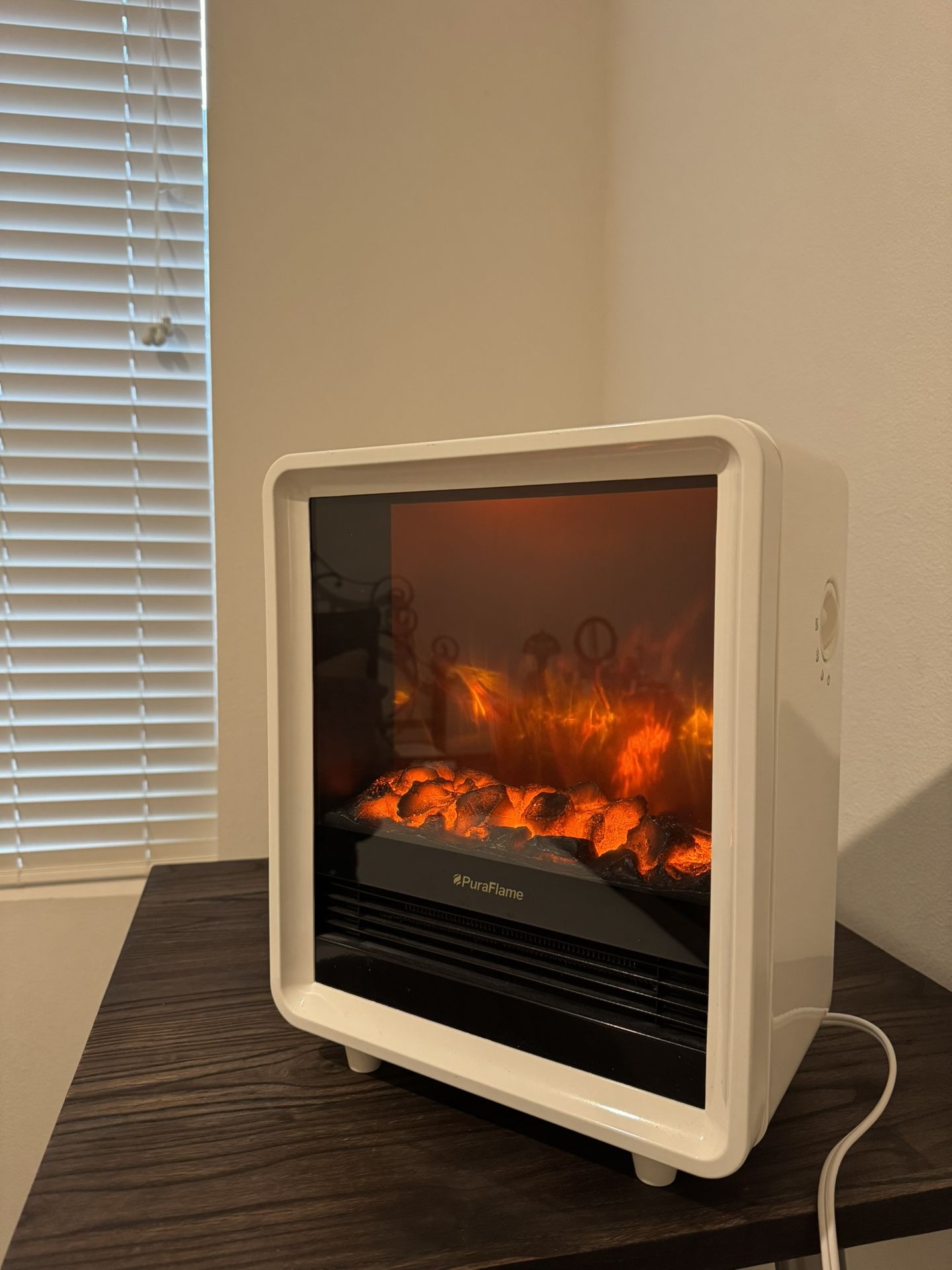 PuraFlame Electric Fireplace Heater – White – Works Great