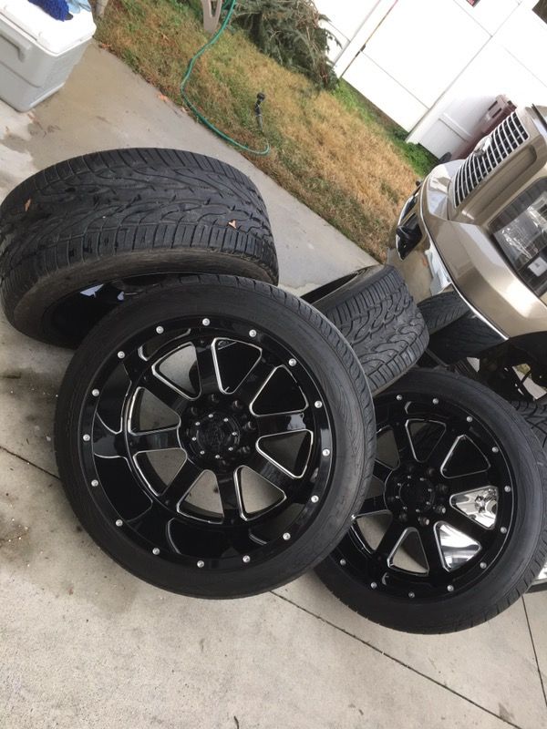 22x12 Gear Big Blocks 305/40/22 Proxes ST2