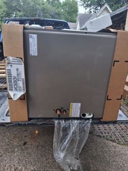 New 3 ton horizontal coil 410A.     XAFB36DBCN1