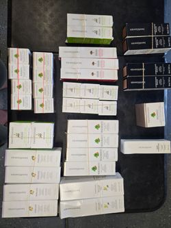 Bare minerals lot