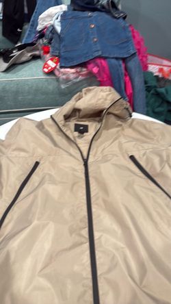 Wind bracket jacket