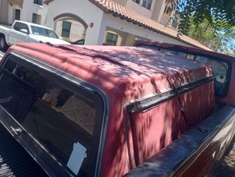 Camper shell for Toyota 6ft