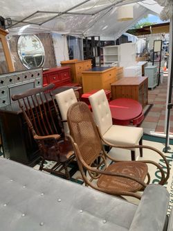 Clearance!   Blowout ! Back Yard Sales !SATURDAY! 9am-9pm Furniture!! Artwork ! Furniture! Stuff !!   9am-9pm Saturday