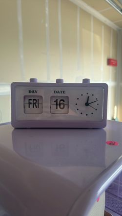 Lilac Clock