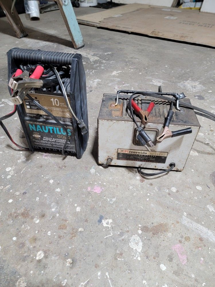 12 V charger.