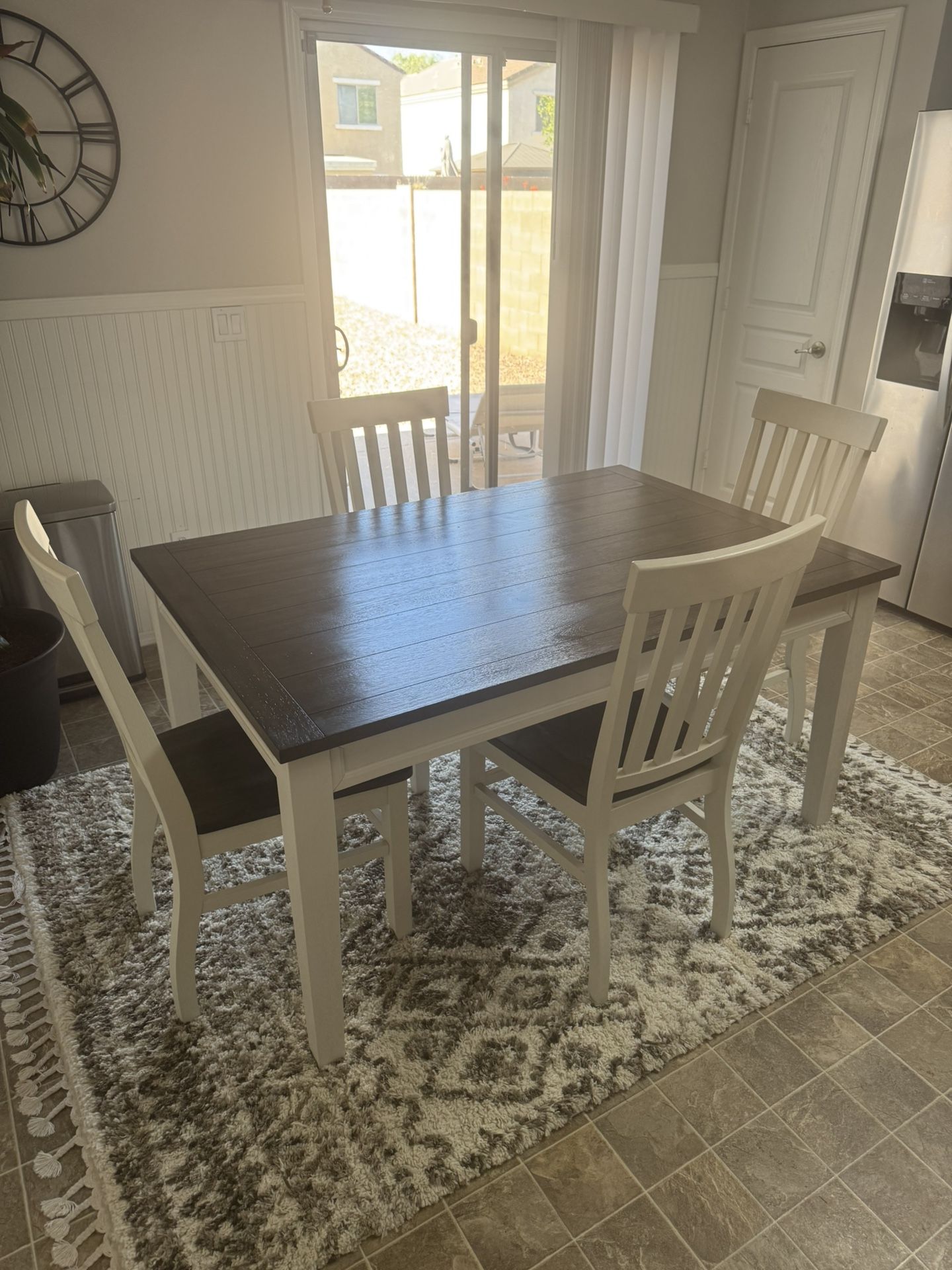 Farm Kitchen Table (white)