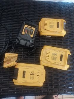 3 DEWALT BATTERYS 20V LITHIUM AND CHARGER 