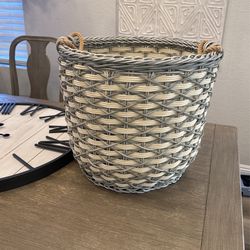 Large Basket 