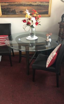 Crate and barrel table need gone 100$ best offer