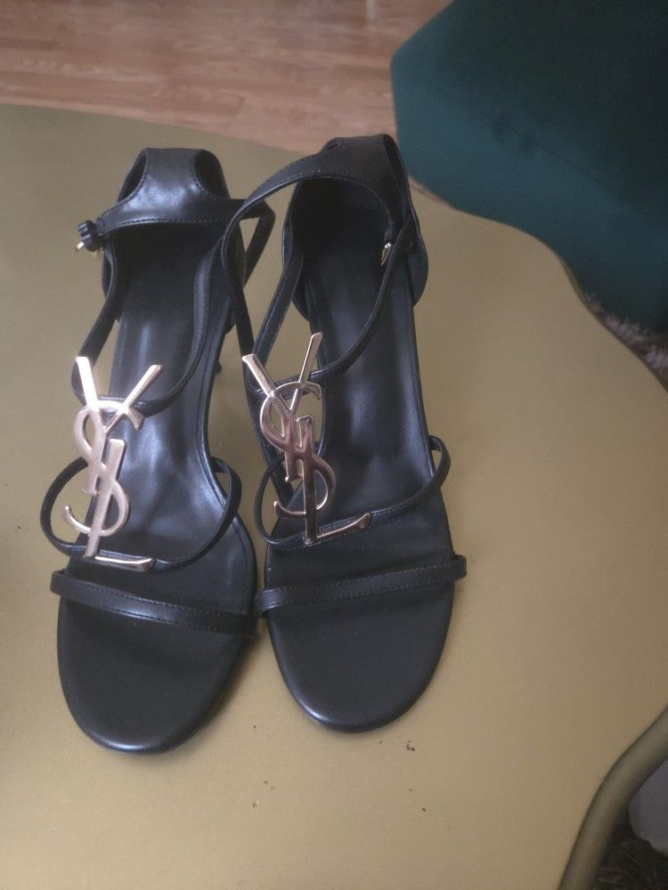 Black/gold Heels