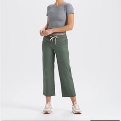 Vuori Ripstop Wide leg Pants Medium New $84 Retail
