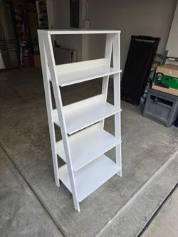 White 5-Tier Ladder Bookshelf / Display Shelf