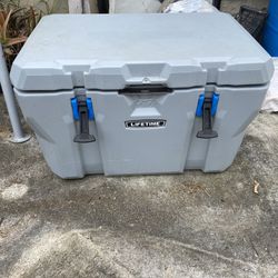 77 Quarts Lifetime Cooler 