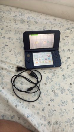 New Nintendo 3DS XL Galaxy Console + Charger