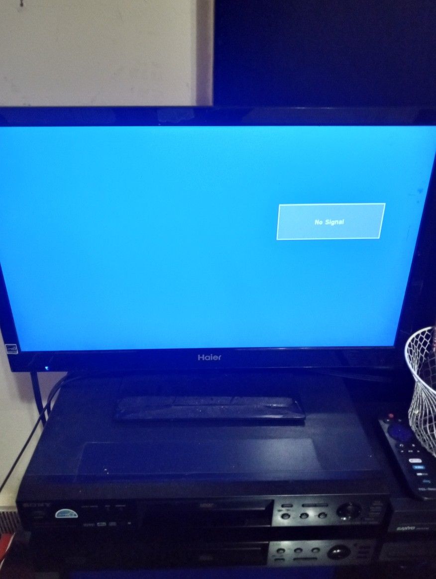 Haier 24" Tv Works Good $20.00