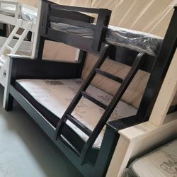 LITERA DE MADERA DE PINO CON COLCHONES INCLUIDOS