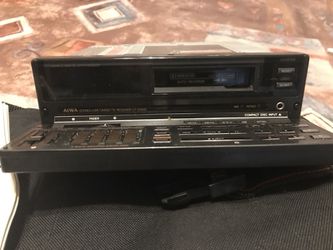 Aiwa removable cassette radio with carry case
