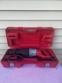 Milwaukee Electric Saw