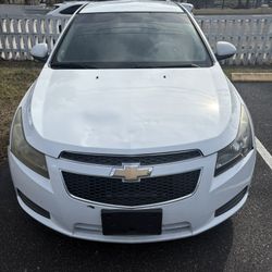 2012 White Chevy Cruze 