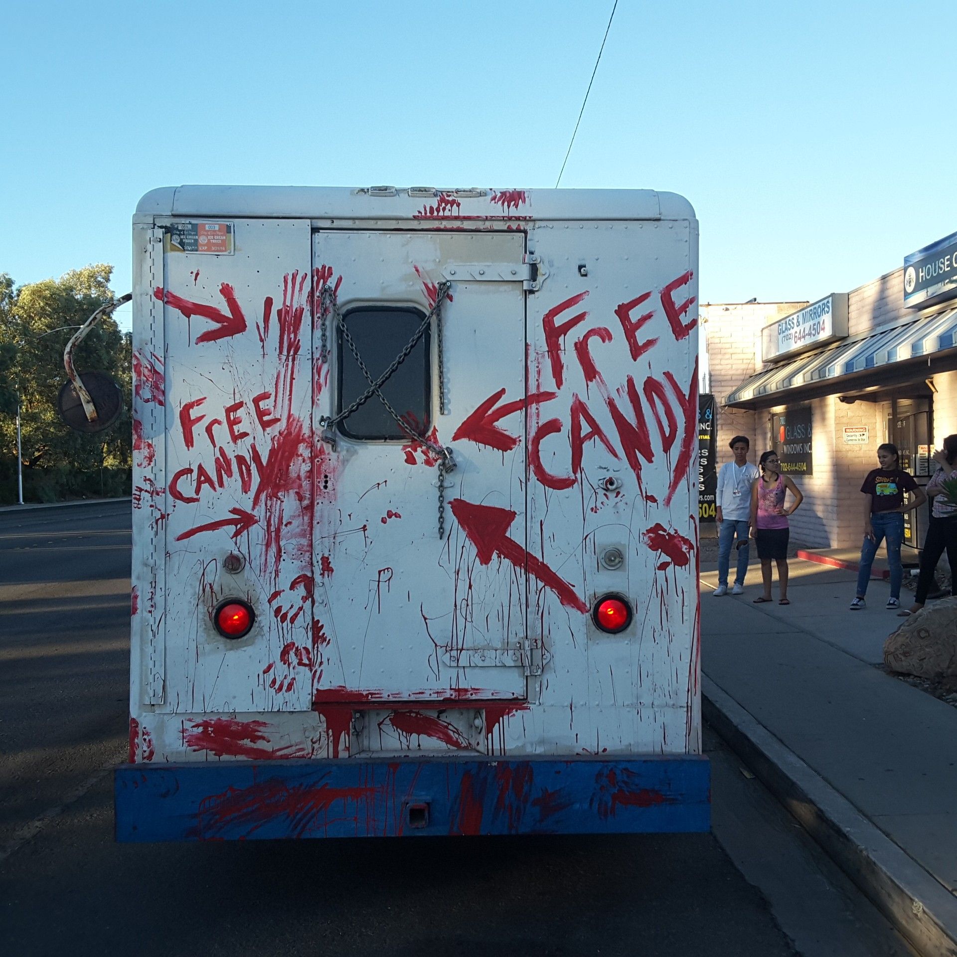 Haunted Ice Cream Truck Halloween Prop (Running Clean Title) Creepy